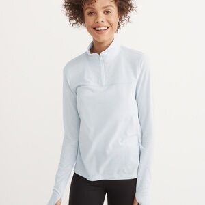 🆕A&F light blue long sleeve top